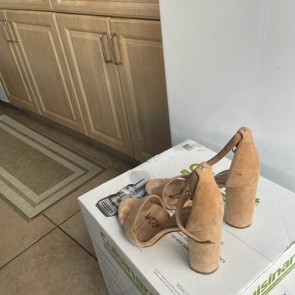 Sam Edelman Yaro Heel - Picture 2 of 3